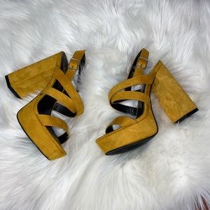 Fashion Nova. Brand new condition, Suede material